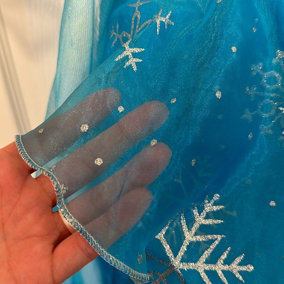 Girl’s Ice Princess Costume Size 5-6 - Picture 3 of 10